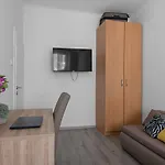 Flower Apartment *